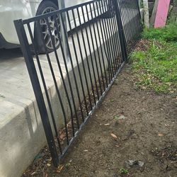 Metal fence all this 2 for 29.