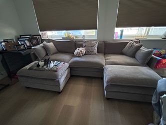 Sofa with 2 ottomans