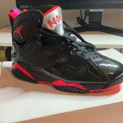 Women’s Size 5 Air Jordan 7s