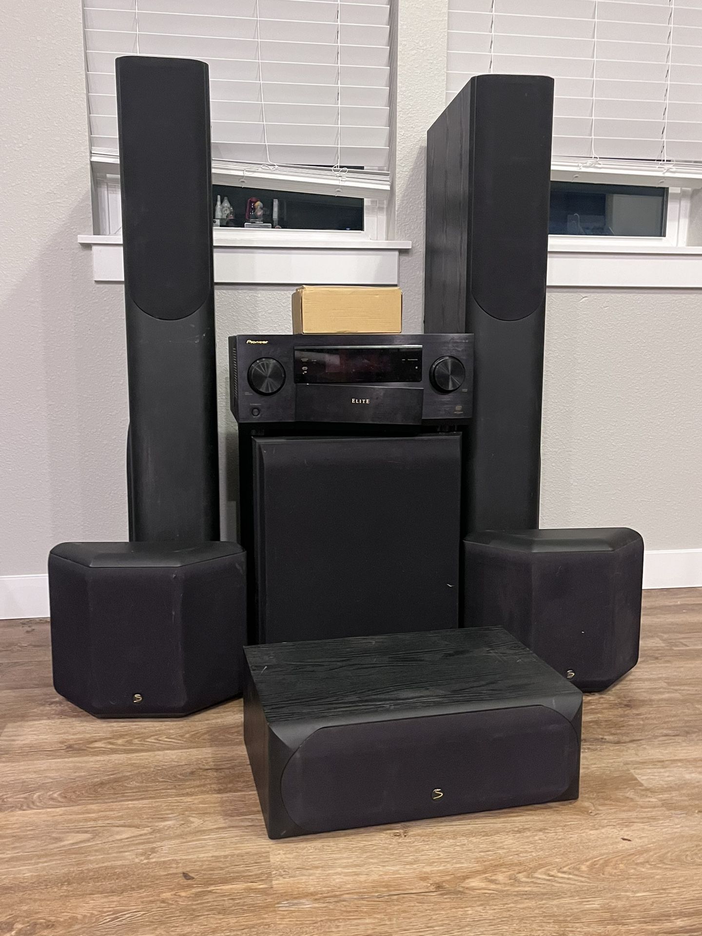 Speaker Pioneer Elite Subwoofer Pioneer Elite® SP-EC73 Center