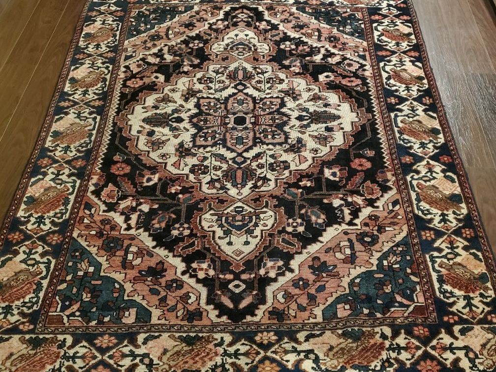 Bakhtiari Rug | 50 - 60's | 5'3" × 7'0"
