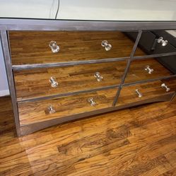 Mirrored dresser