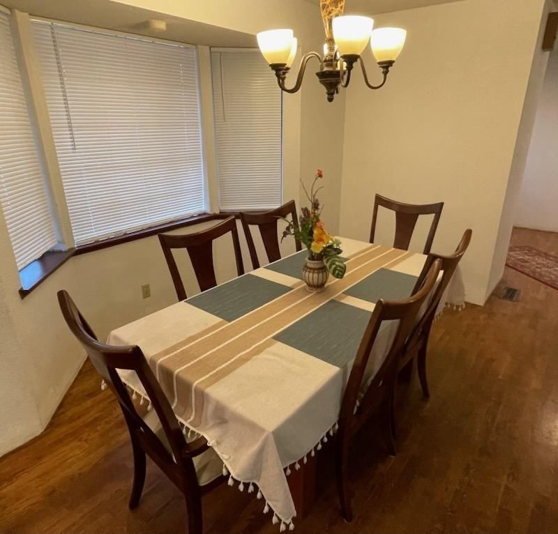 Nice Ethn Allen Dining Table Set