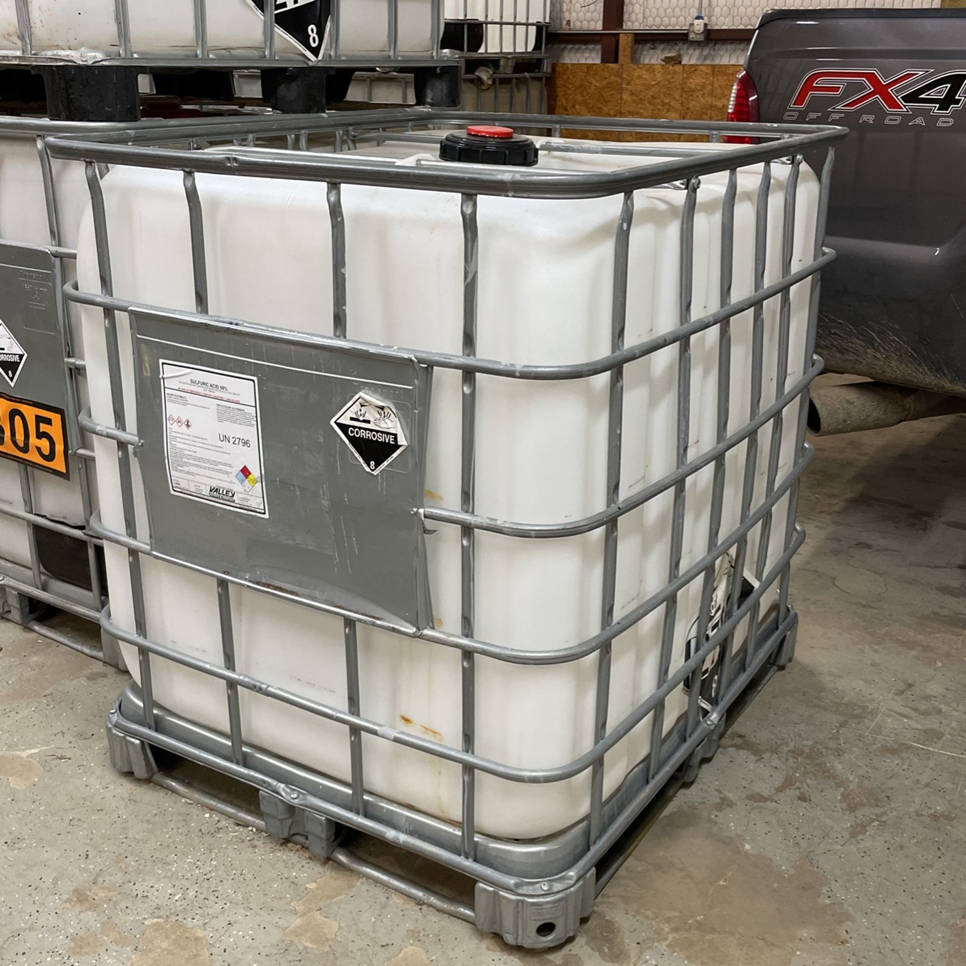 330 And 275 Gallon IBC Totes