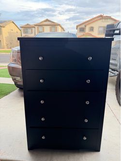 Black 5-Drawer Dresser –
