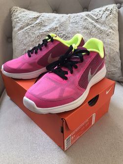Nike Revolution 3 (GS) - size 5Y