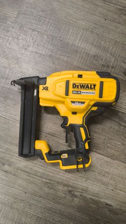 Cordless Dewalt 20v Floor stapler 18 gauge