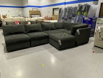 Thomasville Tisdale 6 Piece Modular Sectional with Storage Ottoman $950