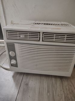 Tosacana wall air conditioner