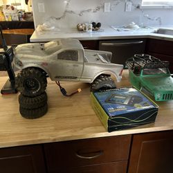 R/C Rock Crawler Truck