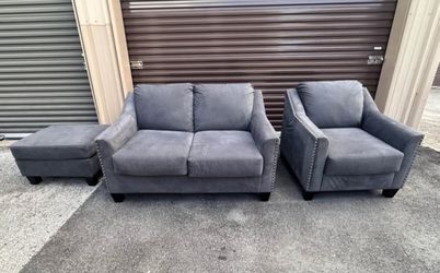 Ashley Furniture Gray Loveseat, Oversized Chair & Ottoman Set/ Couch/ Sofa