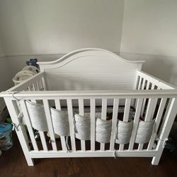 White Baby crib