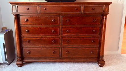 Dresser - Thomasville Mahogany 11-Drawer
