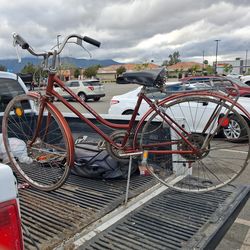 Vintage old-school suburban schwinn
