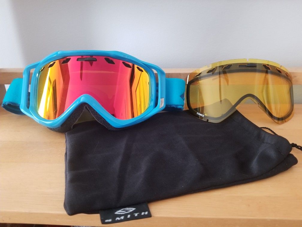 Smith Stance ski goggles, skiing, snowboarding, sports, mountain, snow, winter