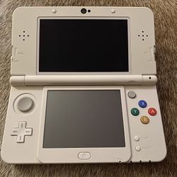 Nintendo 3DS XL Super Mario White Edition for Sale in Martinsburg