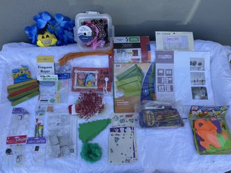 Lot of art maker’s items