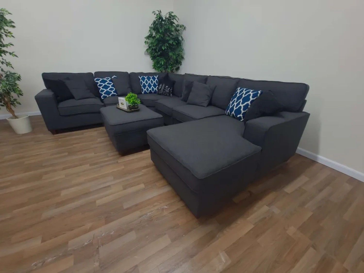 DELIVERY AVAILABLE Sectional Couch
