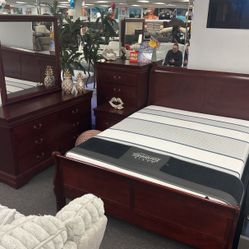 Gorgeous Cherry Wood 5pc Bedroom Furniture Set Available Amazing Offer Only $499