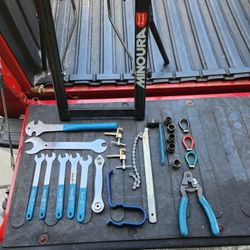 Park bicycle tools
