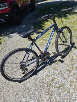 Like new mens huffy granite 26 mountain bicycle