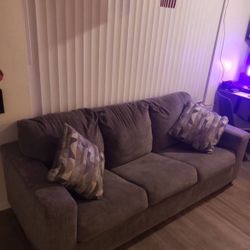 Sofa Couch Bed Pull Out FREE DELIVER