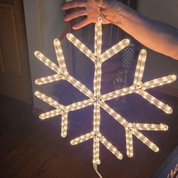 24 IN CLEAR  ❄️  SNOWFLAKE $20