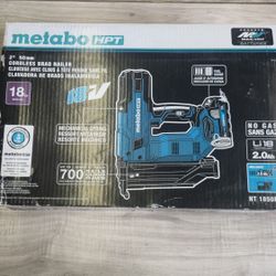Metabo MultiVolt 2-in 18 -Gauge Cordless Straight Brad Nailer With Battery and charger #4801