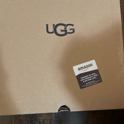 UGG