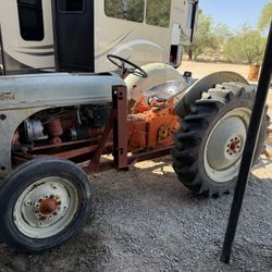 Tractor 