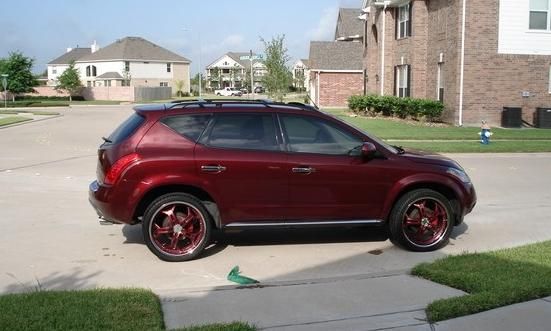 Nissan Murano SE low miles!