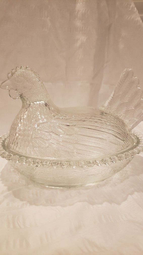 HEN candy dish