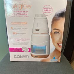 CONAIR True Glow Sonic Facial Brush with UV Sterilizer