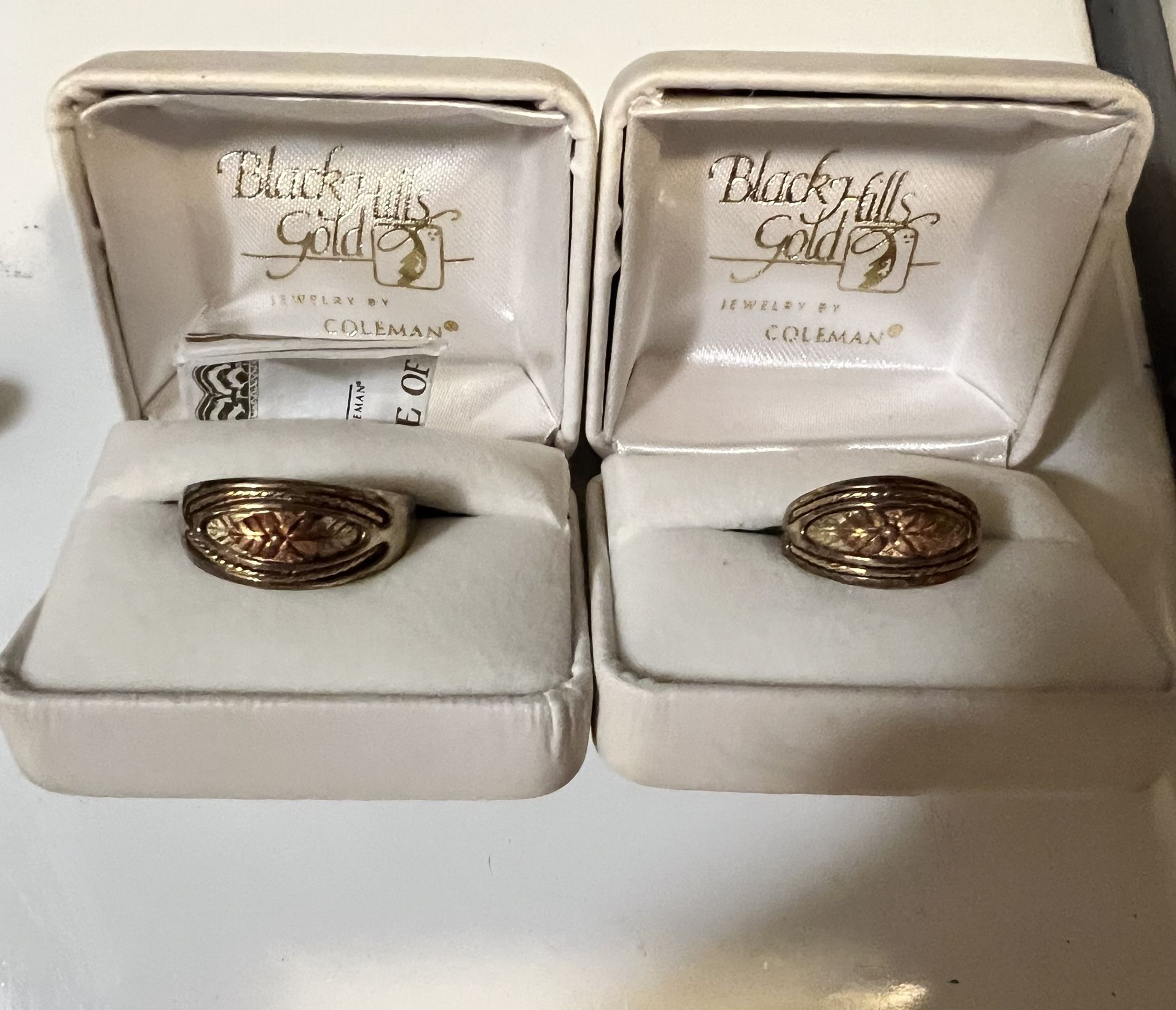 Vintage Coleman Unworn As New Black Hills Gold Tri Color Men Women’s Wedding Ring Band Set Grape Leaf
