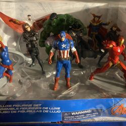 Avengers Deluxe Figurine Set