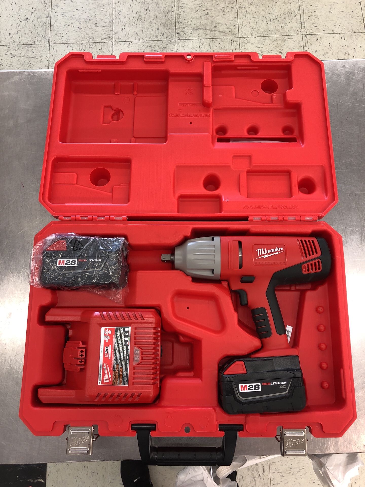 Milwaukee Impact Wrench Brand New M28 1/2in drive
