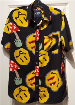 VSTR BRAND SMILE & MUSHROOM SHORT-SLEEVE SHIRT ( SIZE MEDIUM )