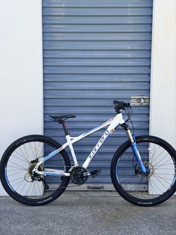 Carrera kraken Mountain Bike 27.5”