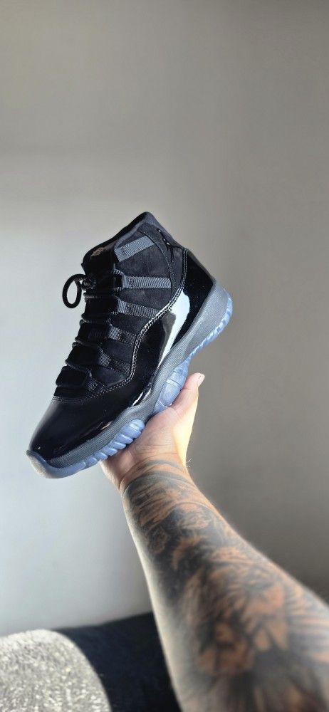 Nike Jordan 11 "CAP AND GOWN"