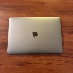 MacBook Pro M2 8gb 512gb