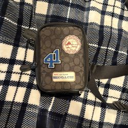 COACH NWT STANTON CROSSBODY IN SIGNATURE JACQUARD WITH SKI PATCHES 