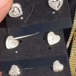 10k Natural Diamonds Yellow Gold Hearts Earrings 