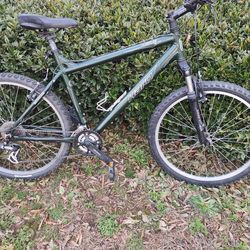 Haro Flight Line 2 Mountain Bike