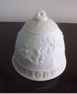 1989 Lladro Campanita Navidad NO. 5.616