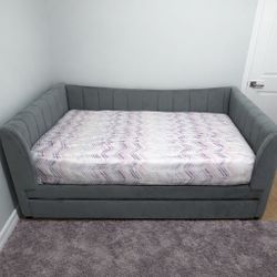 Fancy Twin Day Bed With Trundle