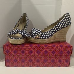 NWOB Tory Burch Poke A Dot Espadrille Wedge  size 7 