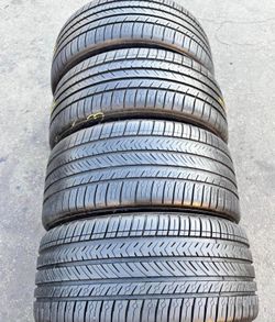 235/45/18 michelin 📍📍 Vendo un set de llantas con 80% de vida las 4 📍🌟