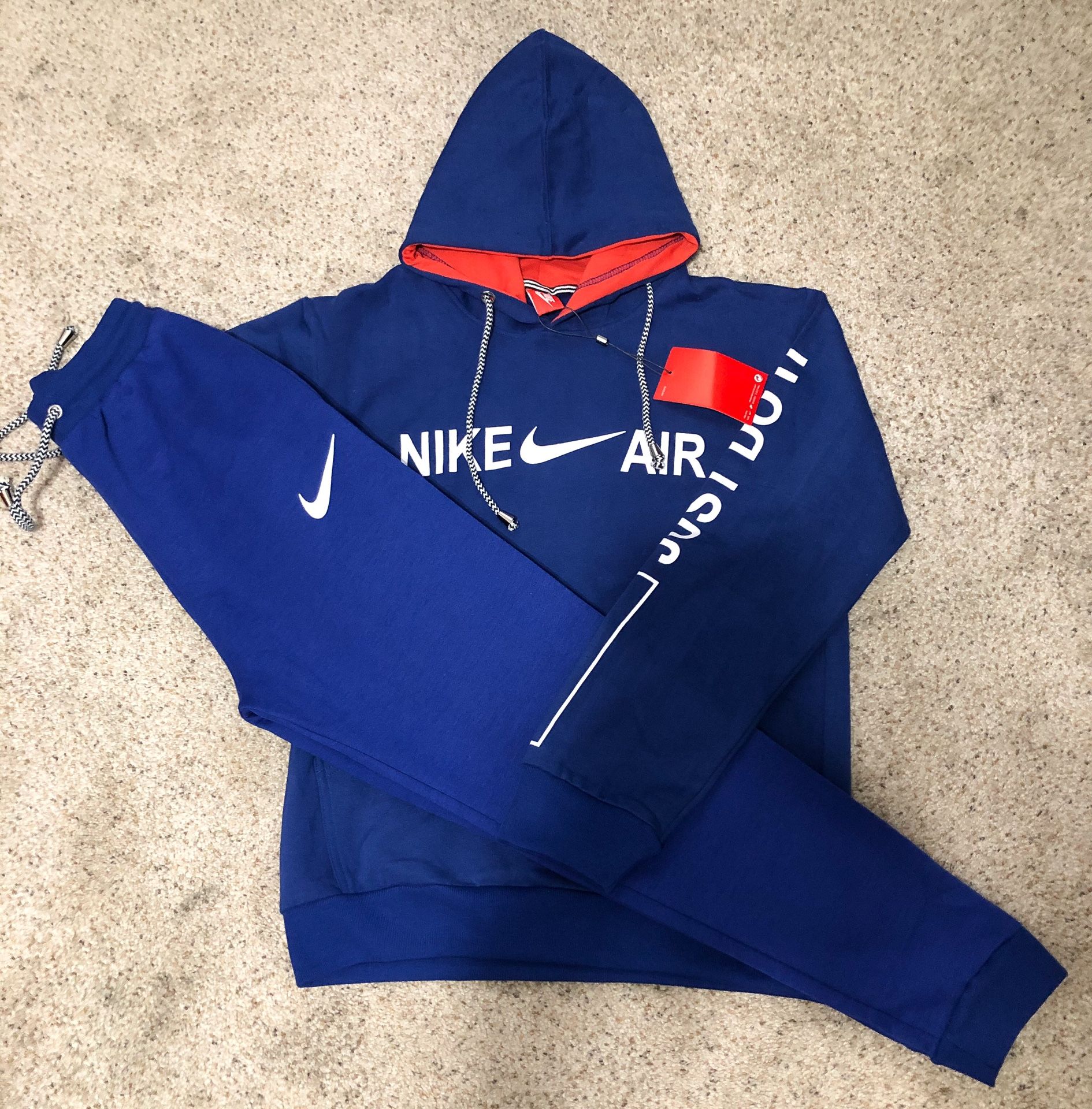 Brand New! Nike Men Hoodie & Jogger Sweatsuit