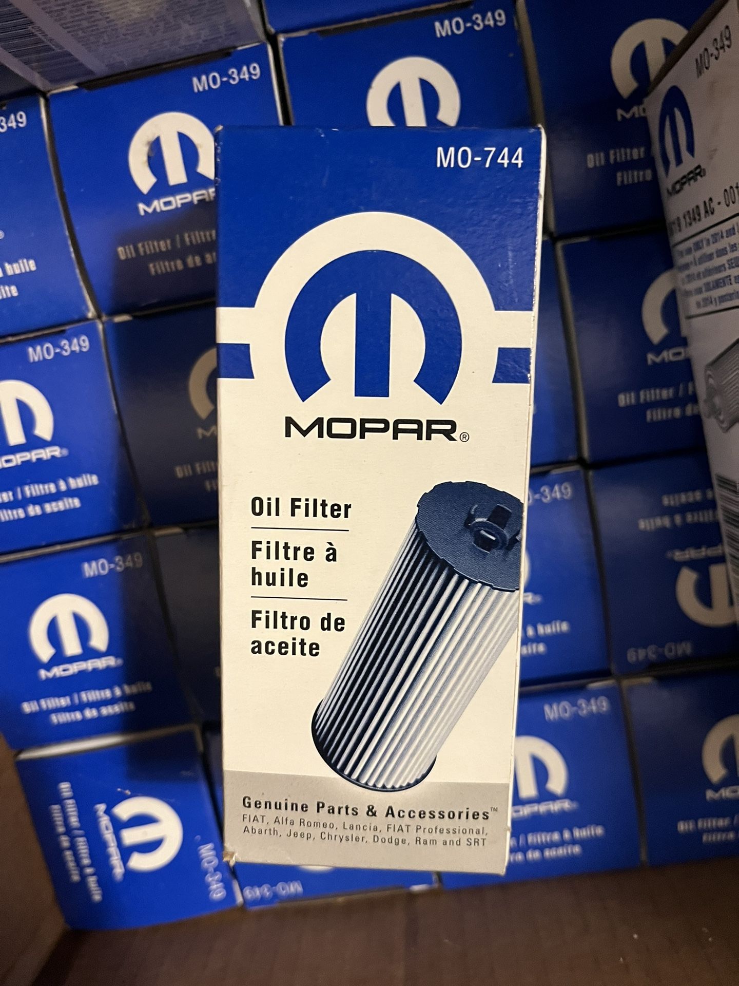 Selling a Mopar MO-349 Oil Filter.