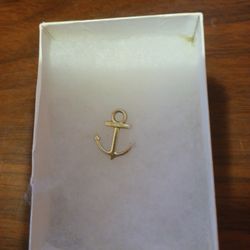 Hook Pendant 